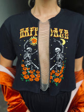 Daze Chain Tee