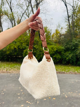 Sherpa Purse